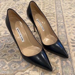 Black leather manolo blahniks